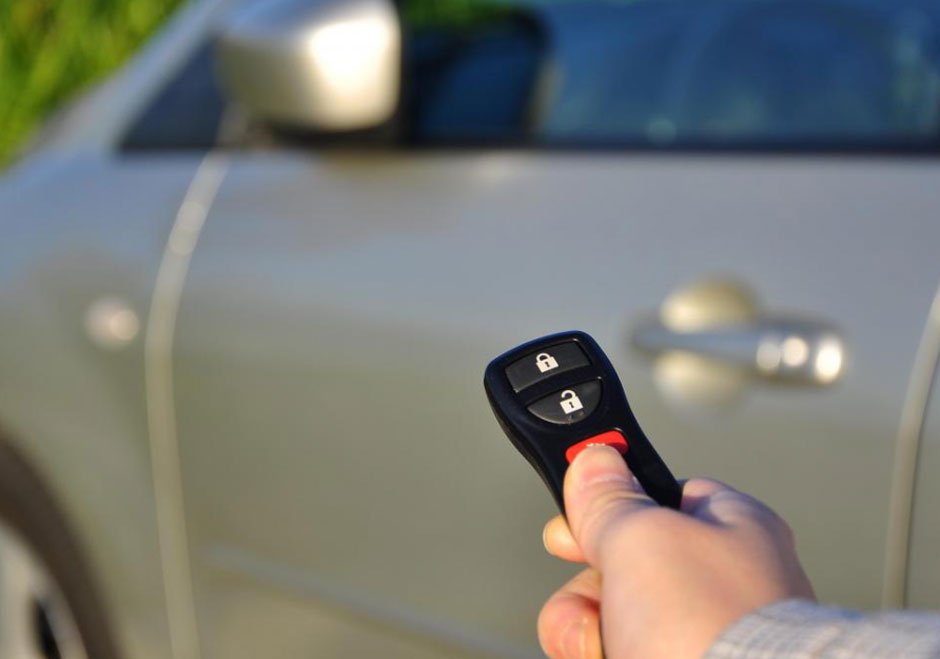 What Are the Risks of Hacking in Keyless Car Technology?