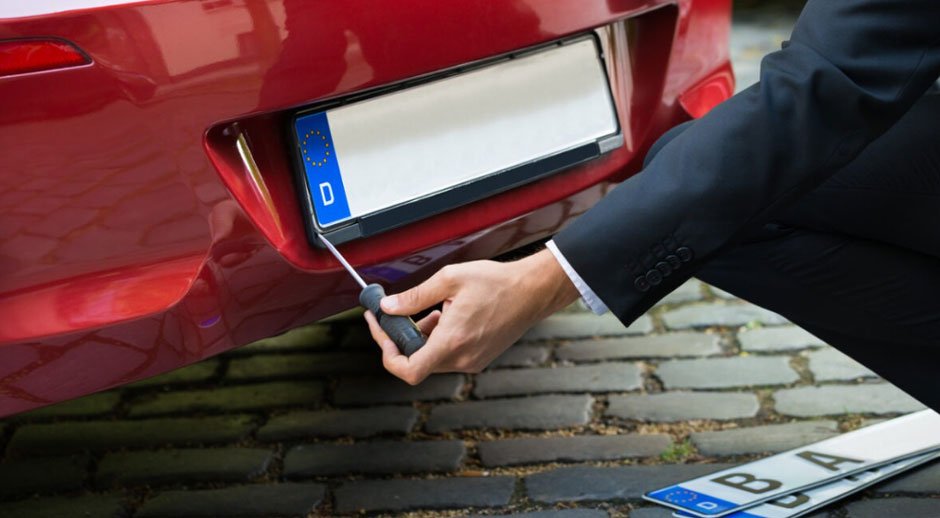 What Are the Steps to Register Your Vehicle in the UK?