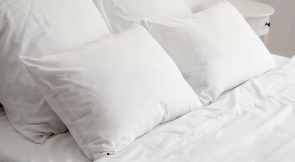 5 Easy Steps to Whiten Your White Sheets Like New