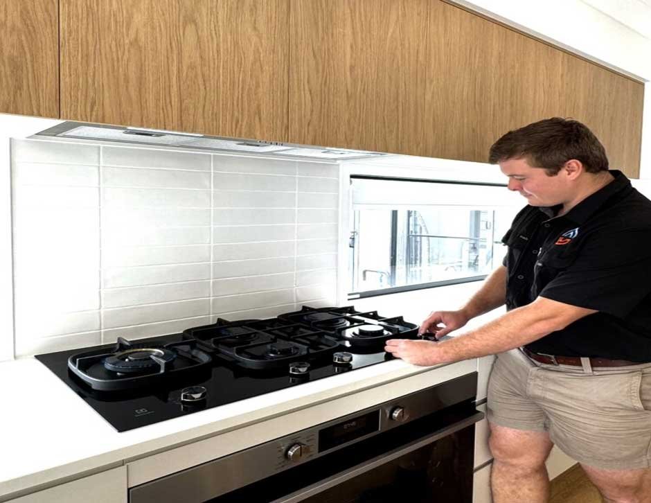 5 Expert Reasons to Always Use a Gas Plumber for Repairs and Installations